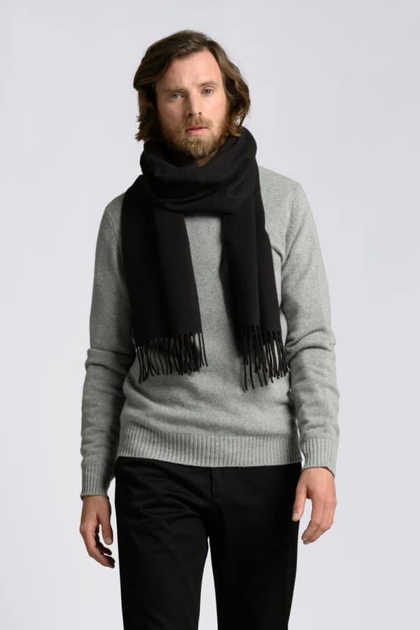 Asket Cashmere Wool Scarf in Black