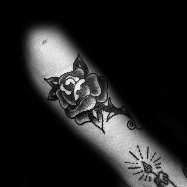 nextluxury simple 6 black and grey rose tattoos