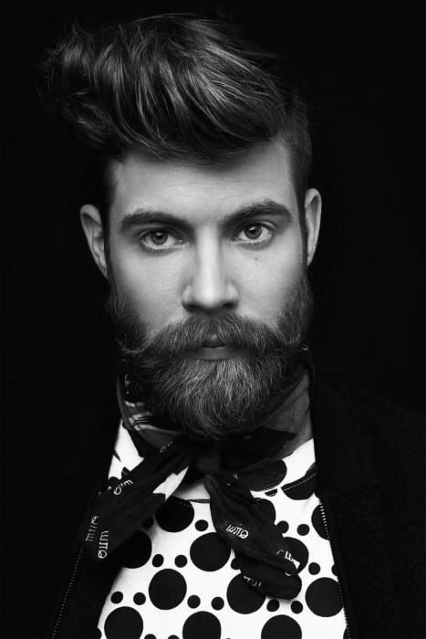Male Short To Medium Hairstyles For Wavy Hair With Beards