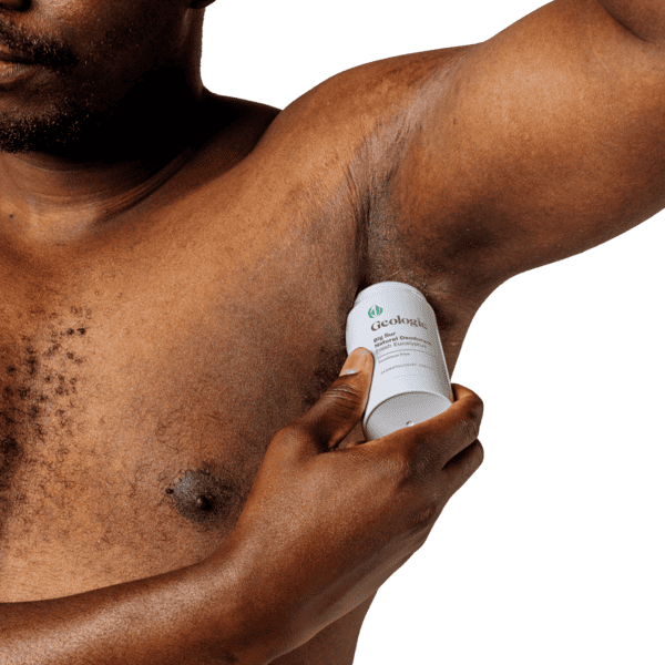 Geologie Deodorant Application to Skin